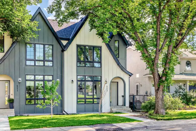 Modern 4 Bed | 4.5 Bath | Luxury Home in Windsor Park w/ Garage | 523 - 523 55 Avenue Southwest, Calgary | 3158775