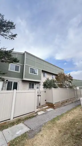 Fully Renovated 3-Bedroom Townhome / Finished Basement | 288 - 406 Blackthorn Road Northeast, Calgary | 3158520