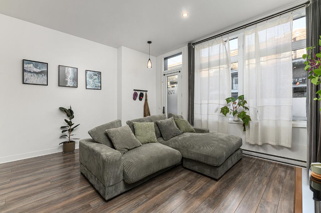 À louer / for Rent VERDUN : grand 4 ½ lumineux, près du métro, terrasse privée | 3130960