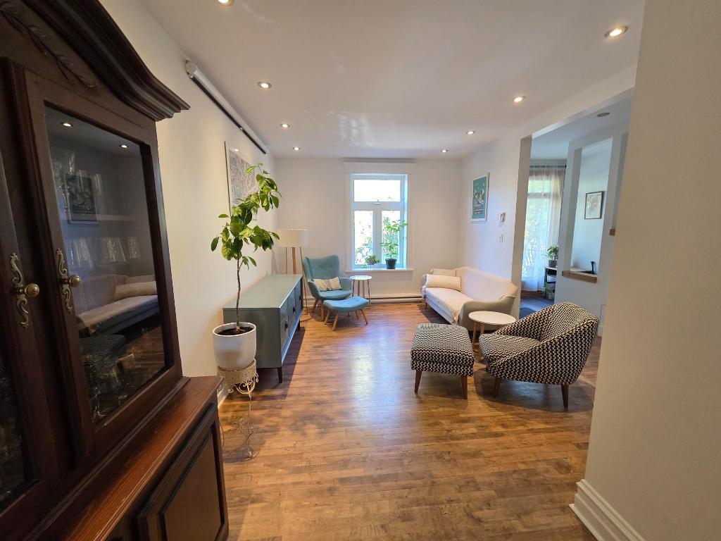 Magnifique appartement 2 chambres et 2 salles de bain Villeray | 3130967