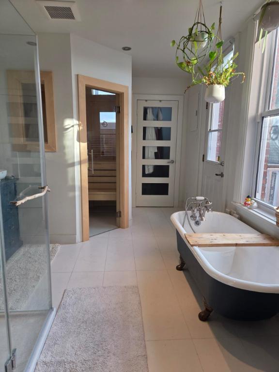 Magnifique appartement 2 chambres et 2 salles de bain Villeray | 3130967
