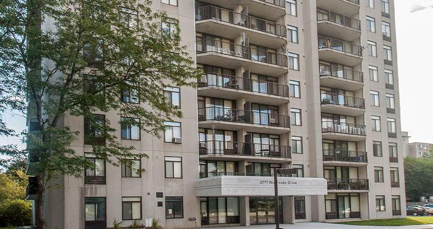Lonsdale Apartments | 3777 Riverside Drive East, Windsor | 3131831