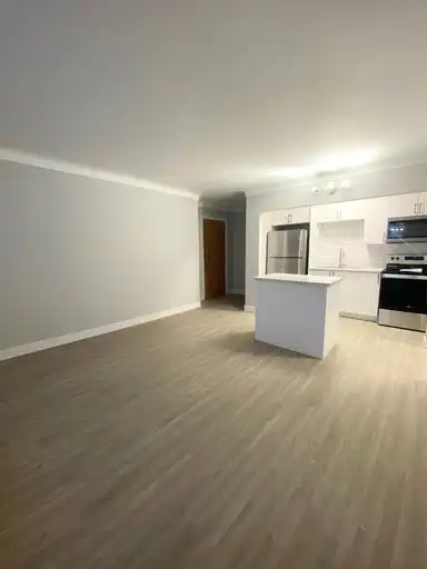 Newly Renovated 1 bedroom | 1113 Second Street West, Cornwall | 3132542