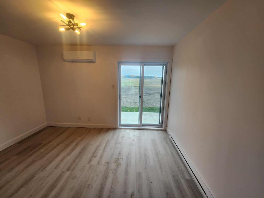 4 1/2, 1200$/mois, libre, 440 principale, St-Pie-de-Guire | 3132675