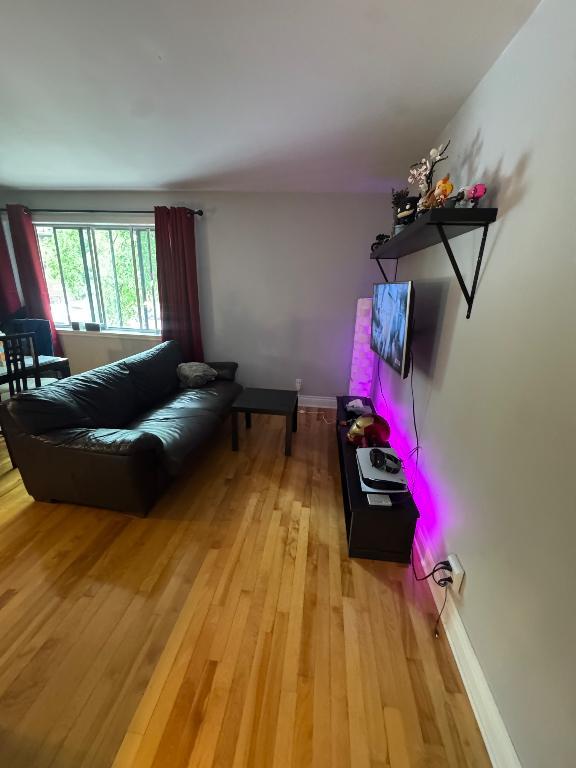 TRÈS GRAND 3 1/2 à louer à Cartierville adj. Ville St-Laurent | 3132686