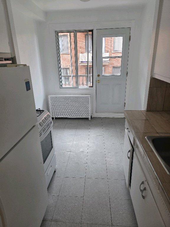 3 1/2 ensoleillé, près de l'université etc. | 3132689