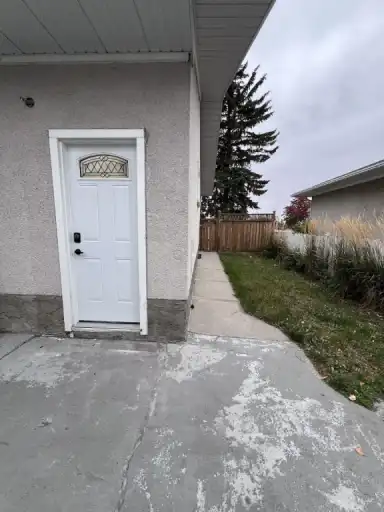 Two Bedroom Basement. | 10543 46 Street Northwest, Edmonton | 3135363