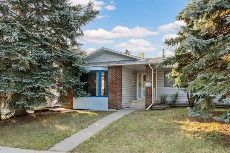 Cozy 3 Bedroom bungalow | 115 Whiteside Road Northeast, Calgary | 3161023