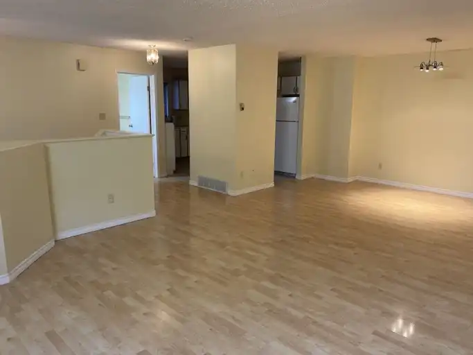 WELL MAINTAINED 2 BED/2.5 BATH Townhouse | 1837 Mill Woods Road East, Edmonton | 3133017