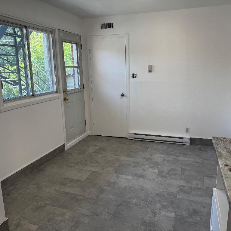 41/2 NEUF / complétement renové à louer à Saint-Eustache | 3133052