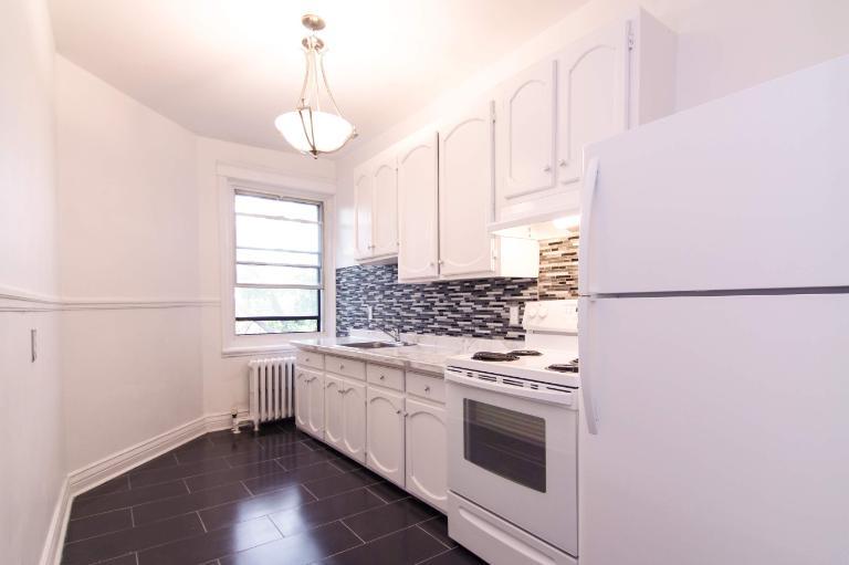 MAGNIFIQUE 4 1/2, METRO VILLA MARIA PRES VILLAGE MONKLAND | 3133080