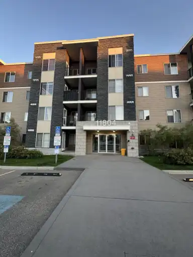Affordable 2 bedroom plus 1  den condo in Rutherford | 206 - 11804 22 Avenue Southwest, Edmonton | 3140662