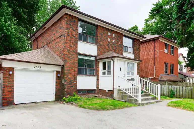 KINGSTON | 2563 KINGSTON ROAD, Toronto | 3162263