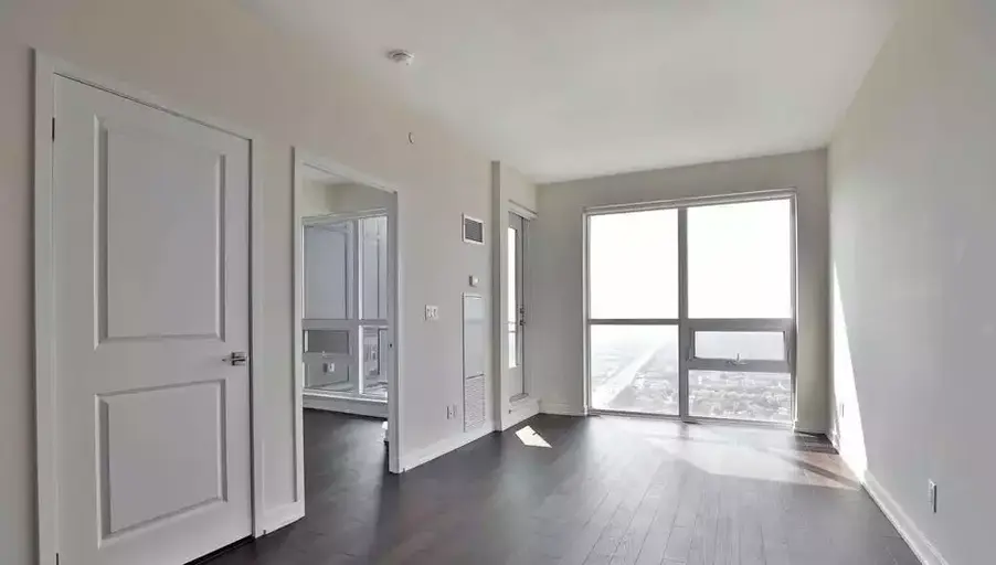 Bright 1 Bedroom with 1 Parking and Locker - Heart of Mississauga | 510 Curran Place, Mississauga | 3141860