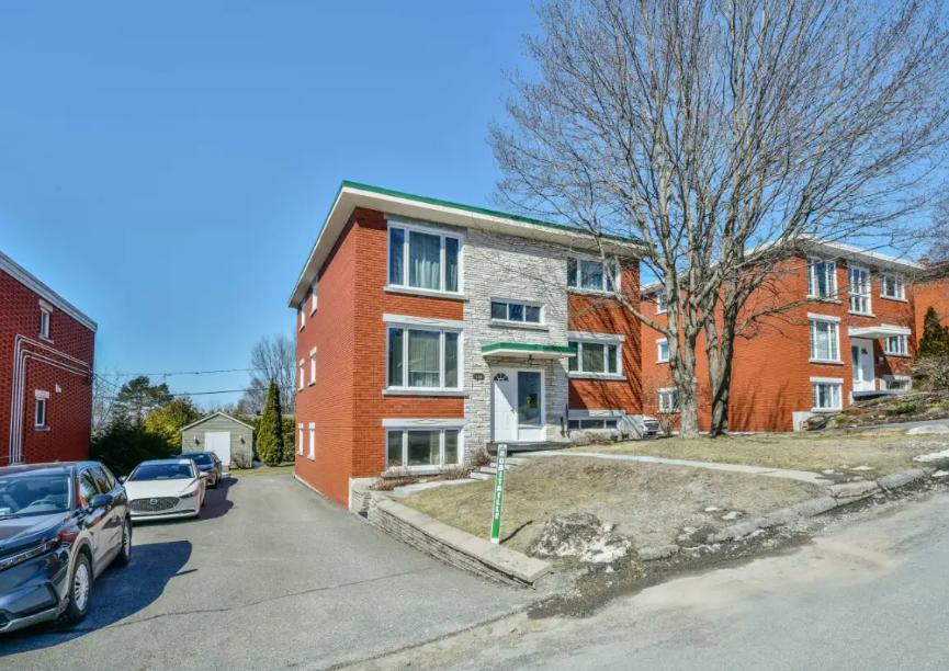 5 1/2 Fleurimont | 3135166