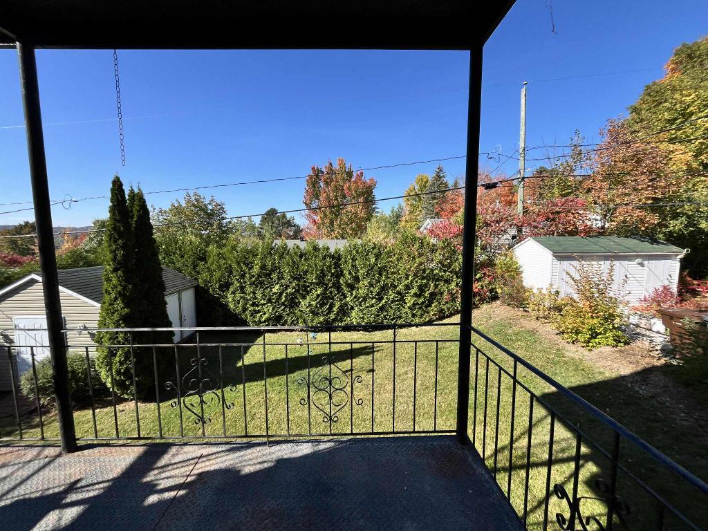 5 1/2 Fleurimont | 3135166