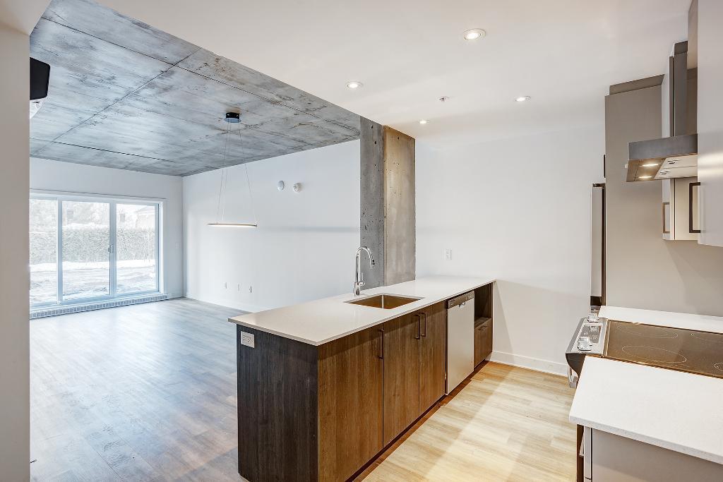 MAGNIFIQUE 31 /2 - ASCENSEUR - GYM - GARAGE - INTERNET | 3135180