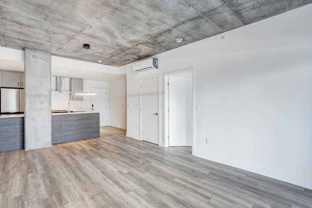 MAGNIFIQUE 31 /2 - ASCENSEUR - GYM - GARAGE - INTERNET | 3135180