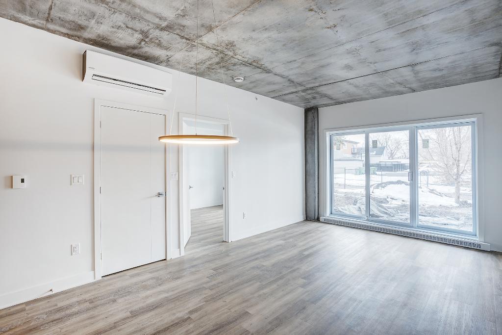 MAGNIFIQUE 31 /2 - ASCENSEUR - GYM - GARAGE - INTERNET | 3135180