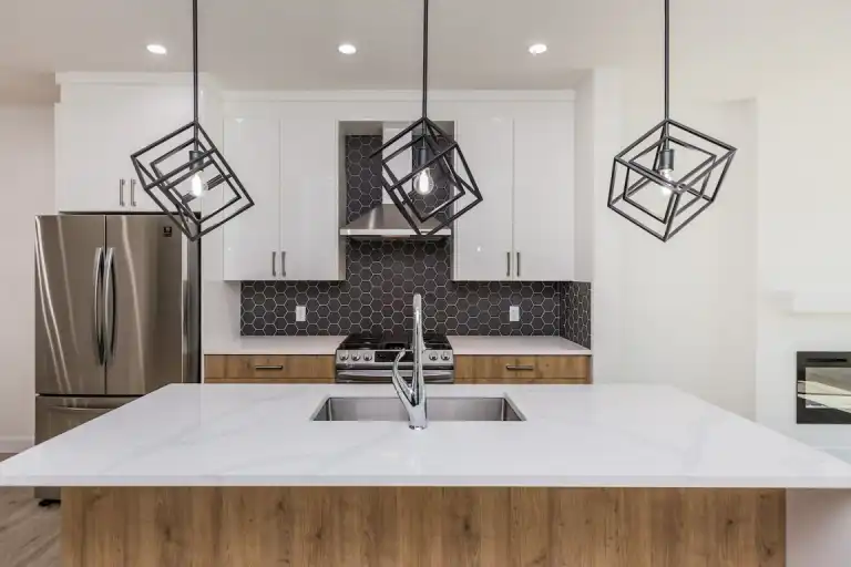 3 Bedroom / 2.5 Bathroom MAIN SUITE in SW Edmonton with Garage | 8082 Kiriak Link Southwest, Edmonton | 3135388