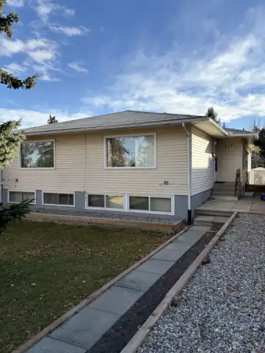 2 Bedroom Main Floor Fourplex Unit | B - 919 32 Avenue Northwest, Calgary | 3163194