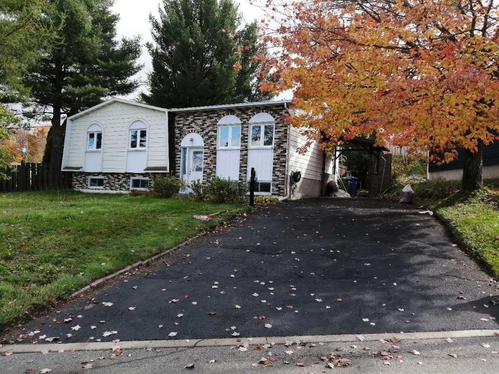 Maison à louer – Val-Bélair – 5 chambres – Animaux acceptés | 3135441