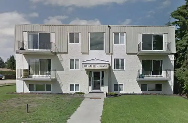 South facing 2 bedroom apartment on top floor | 4932 56 Street, Innisfail | 3135609