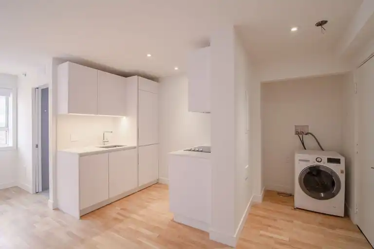 25 Avenue des Pins | 25 Avenue des Pins O, Montreal | 3140111