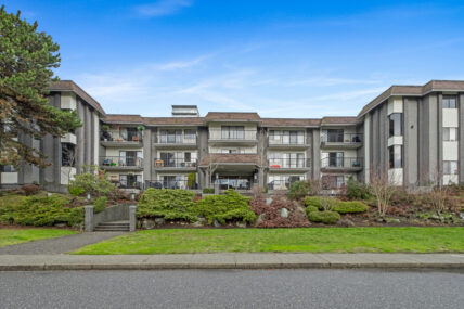 The Dorchester Apartments | 170 5th Street East, Vancouver | 3140251