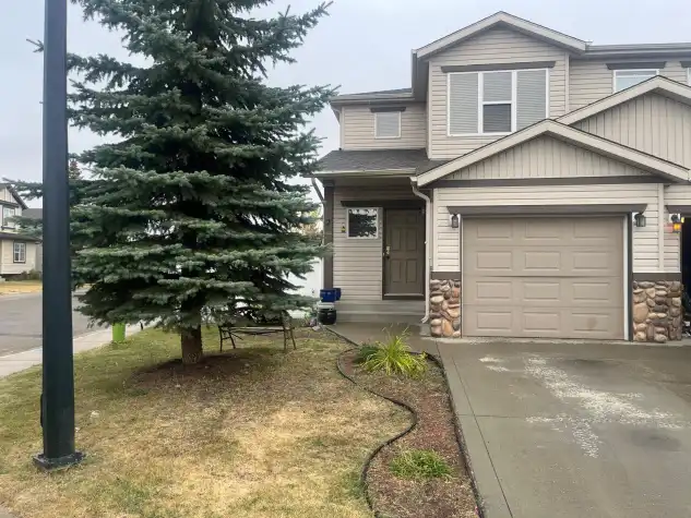4 Bedroom Duplex with Single Attached Garage | 2 Jay Court, Red Deer | 3140348