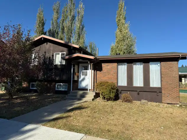 Perfect Family Home with Bonus Space in Normandeau | 100 Greig Drive, Red Deer | 3157623