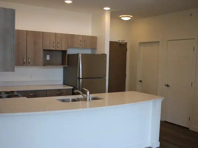 Third Floor, 3 Bedroom Corner Unit Apartment - Great Location! | 1833 Salton Road, Abbotsford | 3140607