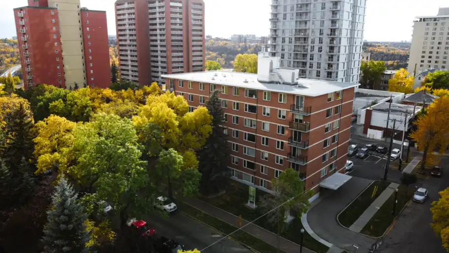 Hi-Level | 11005 98 Ave, Edmonton | 3140613