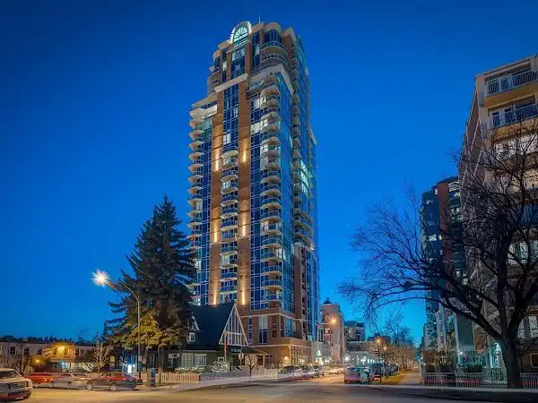 Large 1 Bdrm + Den in Luxury Condo with EV Charger | 817 15th Ave SW, Calgary | 3140686