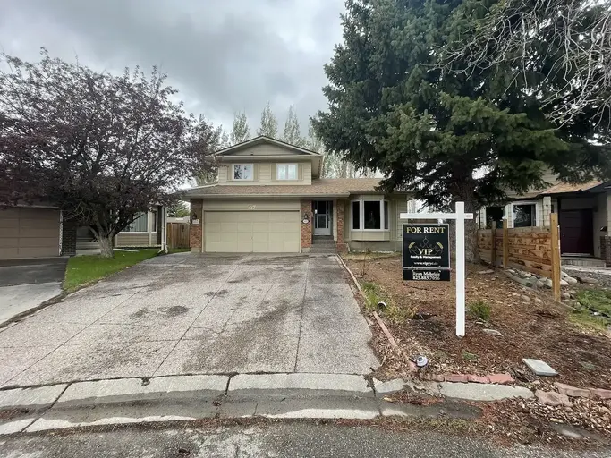 Bright & Upgraded 3 Bedroom Upper Duplex in Sundance | 2-Car Garage | | 127 Sunmills Place Southeast, Calgary | 3157936