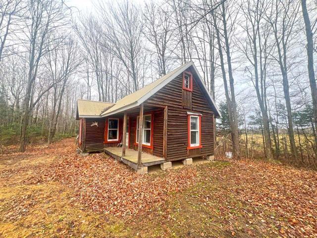 Fortierville (Centre-du-Québec): Terre à bois de 180 acres, chalet, 60 acres cultivables, ruisseau | 3140707