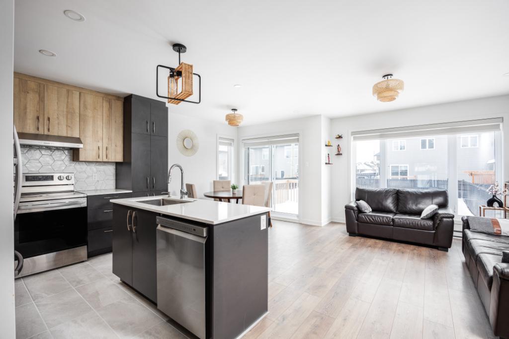 Maison impeccable avec Garage a St-marthe-sur-le-lac | 3140730