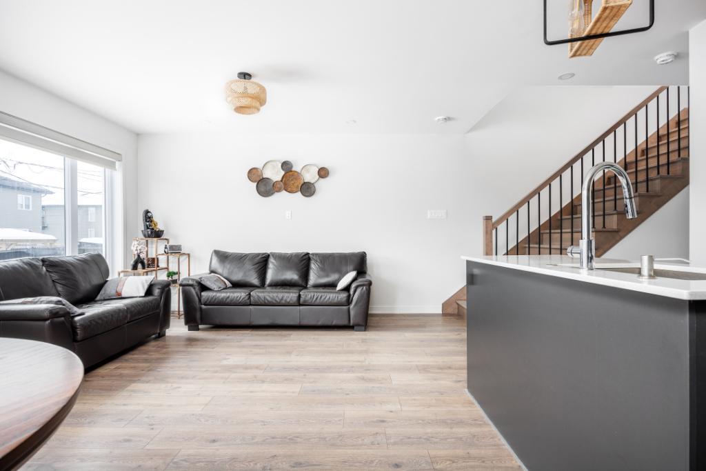 Maison impeccable avec Garage a St-marthe-sur-le-lac | 3140730