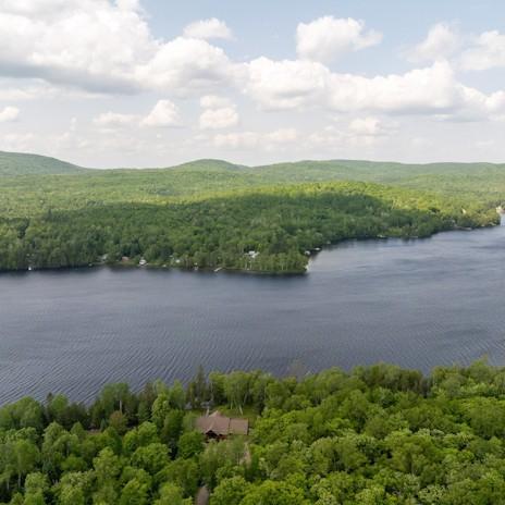 Terrain au bord du l'eau navigable laurentides | 3141003