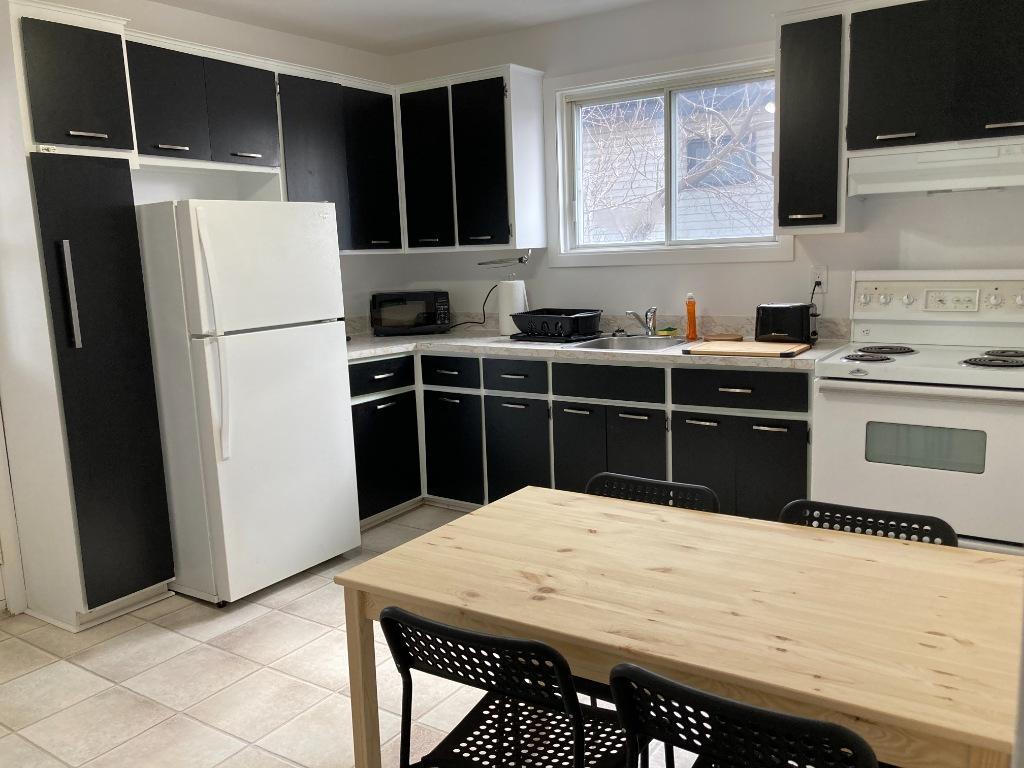 Chambre a louer a Lemoyne - libre immédiatement | 3153878