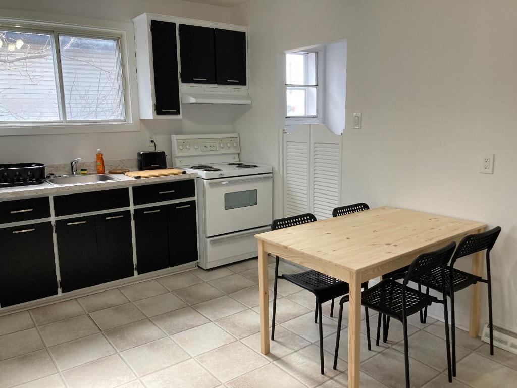 Chambre a louer a Lemoyne - libre immédiatement | 3153878