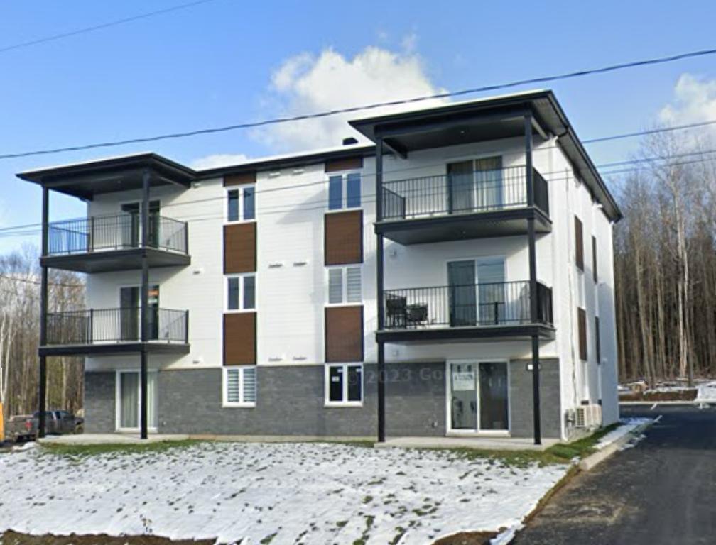 5 1/2 Lumineux | 3145260