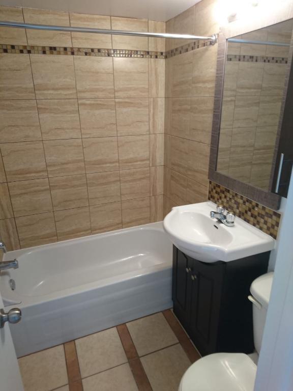 4 1/2 TOUT RÉNOVÉ, CHAUFFAGE ET EAU CHAUDE INCLUS, DISPONIBLE MAINTENANT | 3166877