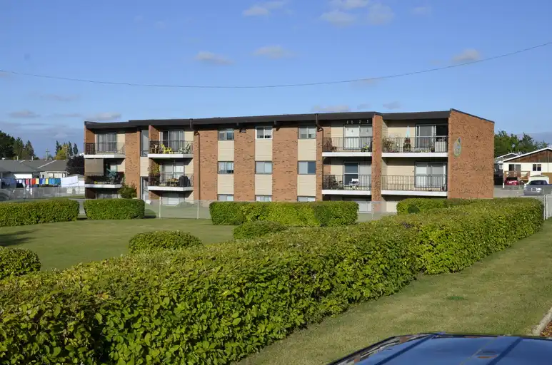 West facing 2 bedroom apartment | 4820 46 Street, Innisfail | 3145903