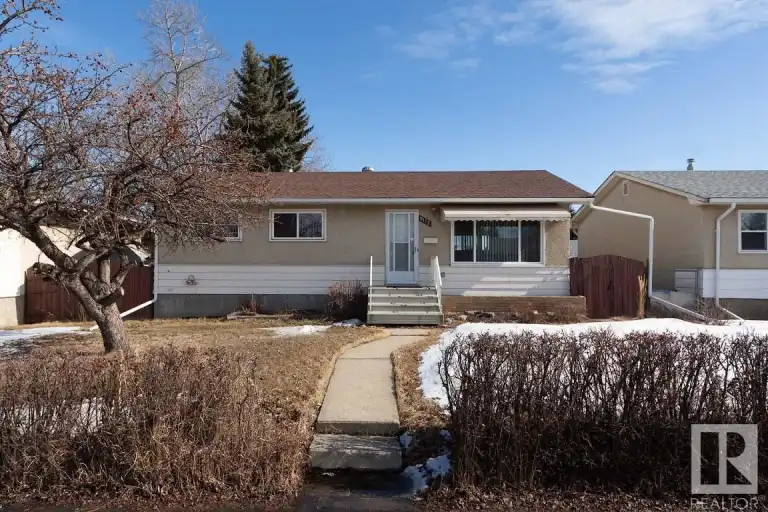 5 Bedroom 2 Bath Home with RV Garage | 9115 156 Street Northwest, Edmonton | 3145912