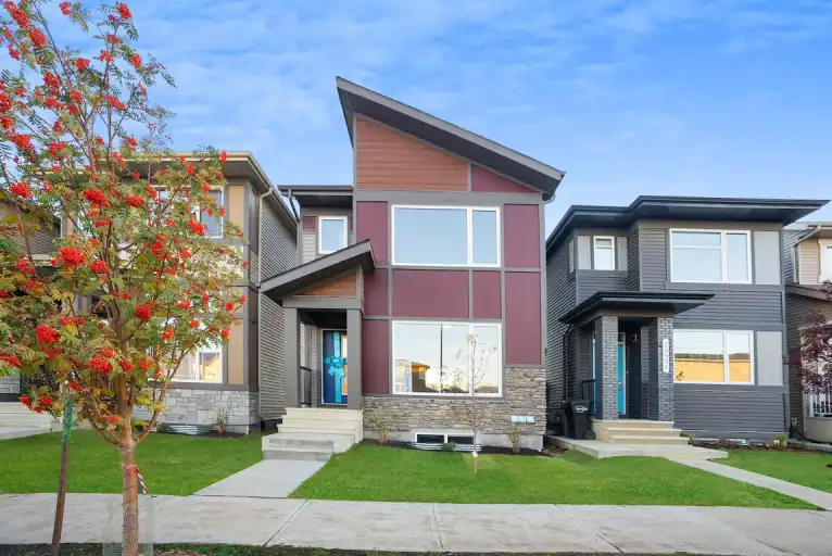Newly Constructed 3 Bedroom, 2.5 Bath Energy Efficient House (Solar Panels). | 20931 25 Avenue Northwest, Edmonton | 3153119