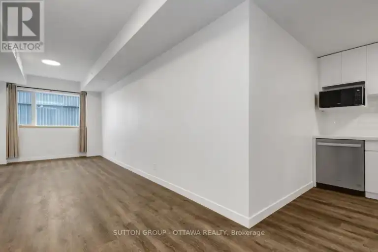 201 - 399 WINSTON AVENUE | 201 - 399 WINSTON AVENUE, Ottawa | 3146099