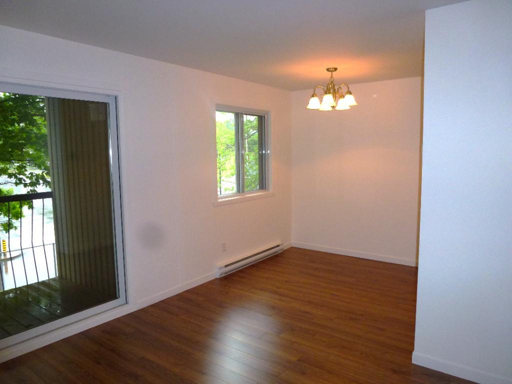 4 1/2 Chauffé/Éclairé, 1er Décembre, Lévis secteur Desjardins, UQAR, CFP | 3147419