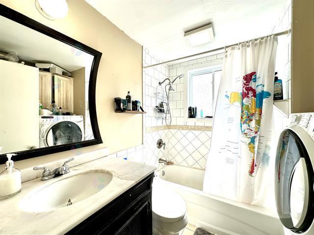 GRATUIT pour le 1er MOIS de votre bail. COMME NEUF, NORD DE SHERBROOKE, GRAND 4 1/2, BALCONS, VUE SUR PARC, TRANQUILLE, RENOVÉ, CUISINE NEUVE... | 3147420