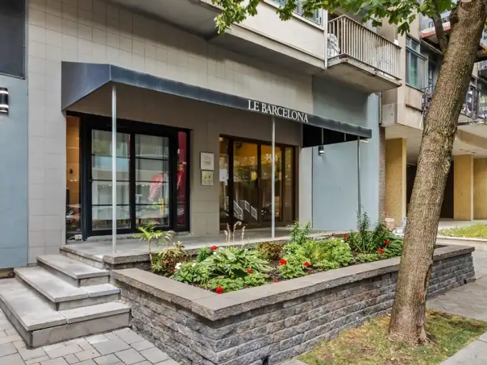 Le Barcelona | 3465 Hutchison Street, Montreal | 3148121
